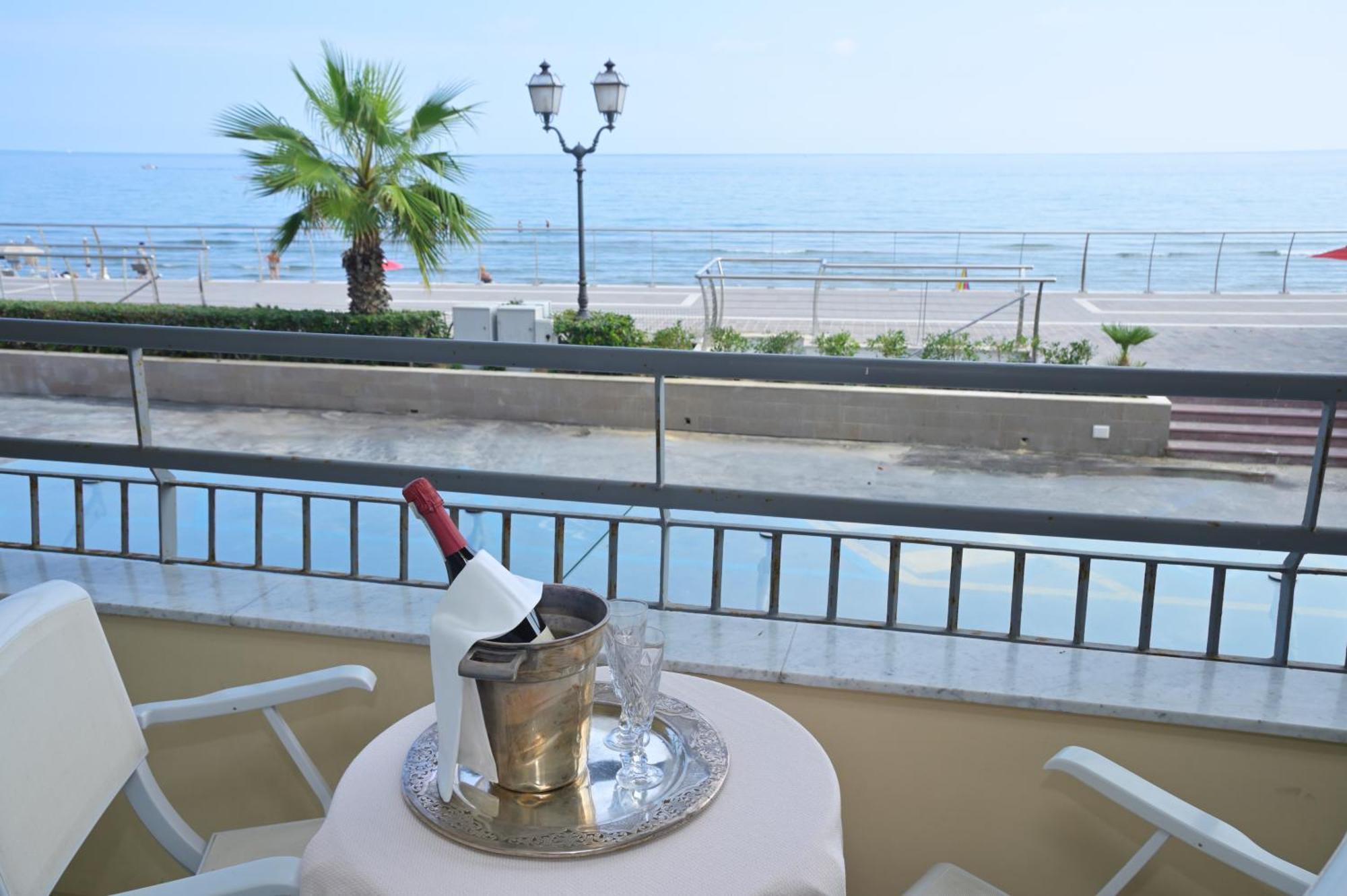 Residence Atlantic Alassio Extérieur photo